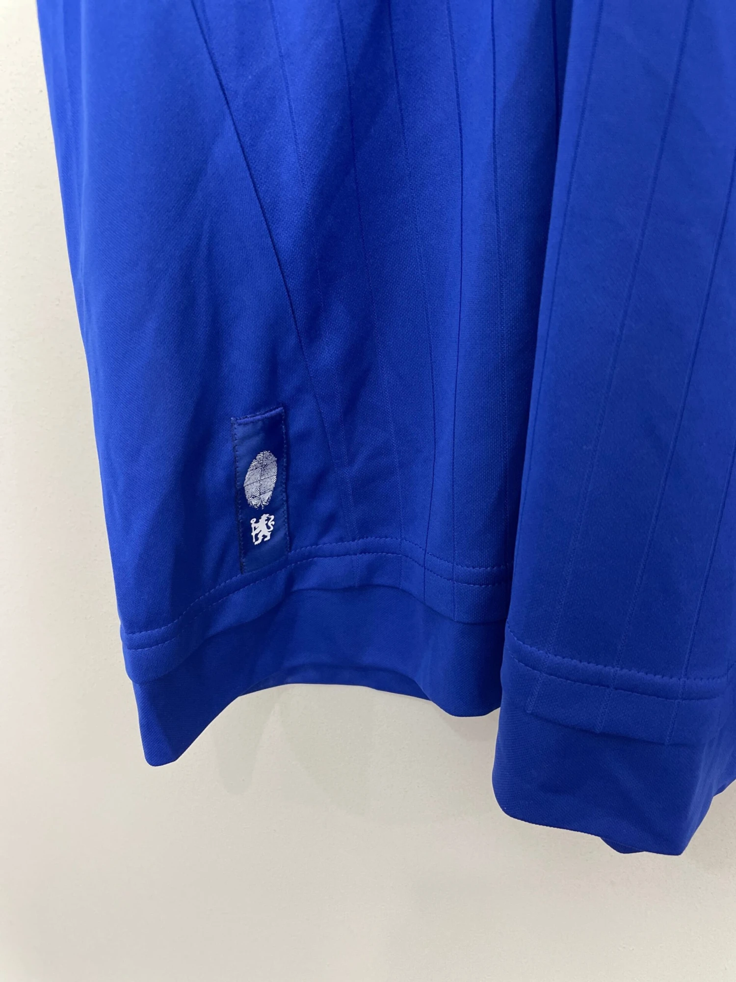 2015/16 CHELSEA REMY #18 *MATCH ISSUE* HOME SHIRT (XL) ADIDAS(2015 2016 Chelsea Remy 18 Match Issue Home Shirt Xl Adidas) 7 2015/16 CHELSEA REMY #18 *MATCH ISSUE* HOME SHIRT (XL) ADIDAS(2015 2016 Chelsea Remy 18 Match Issue Home Shirt Xl Adidas) - Image 5