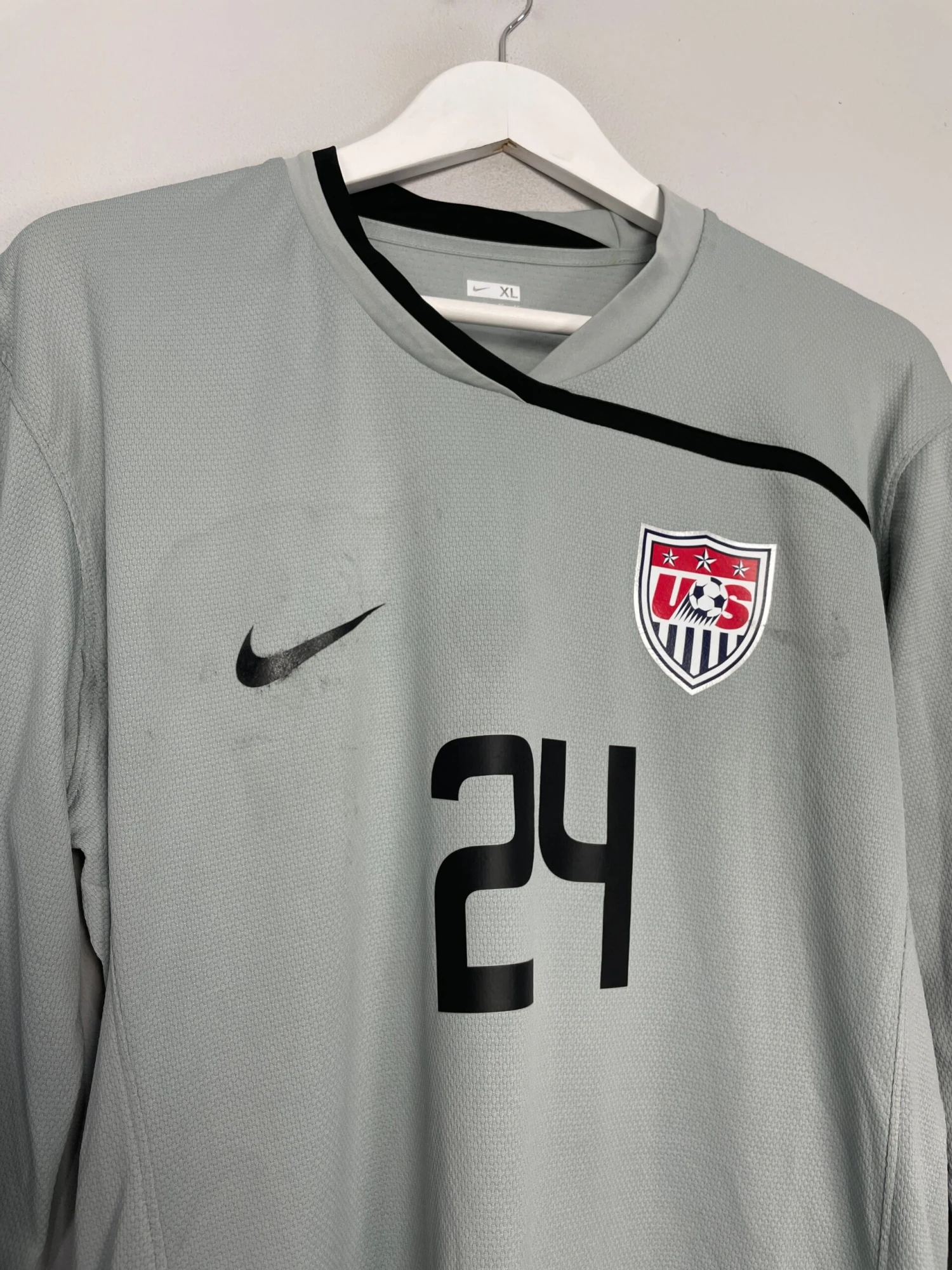 2008/09 USA #24 *PLAYER ISSUE* GK SHIRT (XL) NIKE(2008 09 Usa 24 Player Issue Gk Shirt Xl Nike21) 4 2008/09 USA #24 *PLAYER ISSUE* GK SHIRT (XL) NIKE(2008 09 Usa 24 Player Issue Gk Shirt Xl Nike21) - Image 2