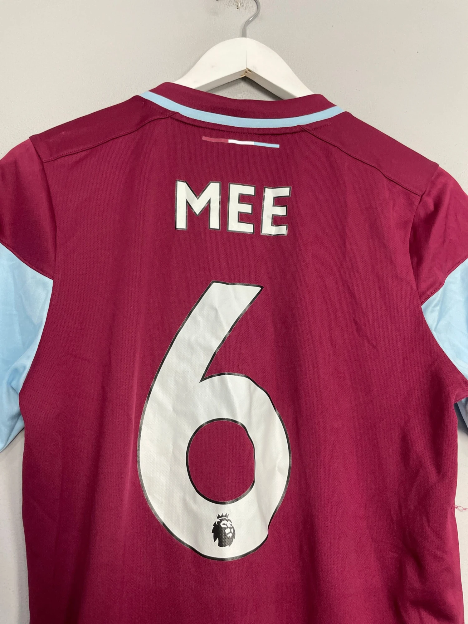 2020/21 BURNLEY MEE #6 *MATCH ISSUE* FA CUP HOME SHIRT (M) UMBRO(2020 2021 Burnley Mee 6 Match Issue Fa Cup Home Shirt M Umbro) 4 2020/21 BURNLEY MEE #6 *MATCH ISSUE* FA CUP HOME SHIRT (M) UMBRO(2020 2021 Burnley Mee 6 Match Issue Fa Cup Home Shirt M Umbro) - Image 2