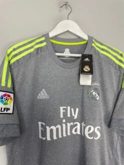 2015/16 REAL MADRID RONALDO #7 *BNWT* AWAY SHIRT (XL) ADIDAS(2015 16 Real Madrid Ronaldo 7 Bnwt Away Shirt Xl Adidas78) -Cultkits Shop IMG 1185 82ece0bb e39f 48dc 9776 63dd75ae5470