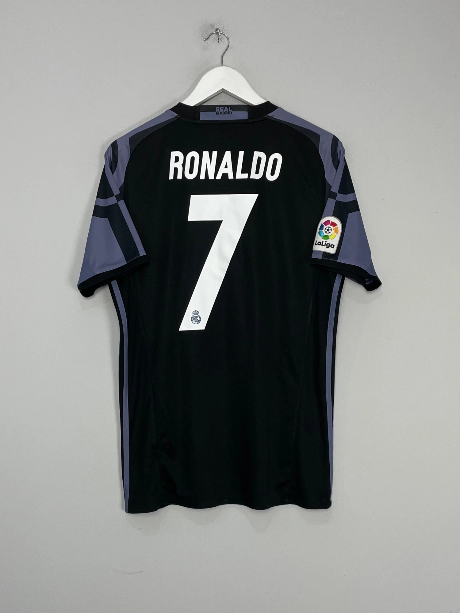 2016/17 REAL MADRID RONALDO #7 THIRD SHIRT (M) ADIDAS(Reaa31016) 3 2016/17 REAL MADRID RONALDO #7 THIRD SHIRT (M) ADIDAS(Reaa31016)