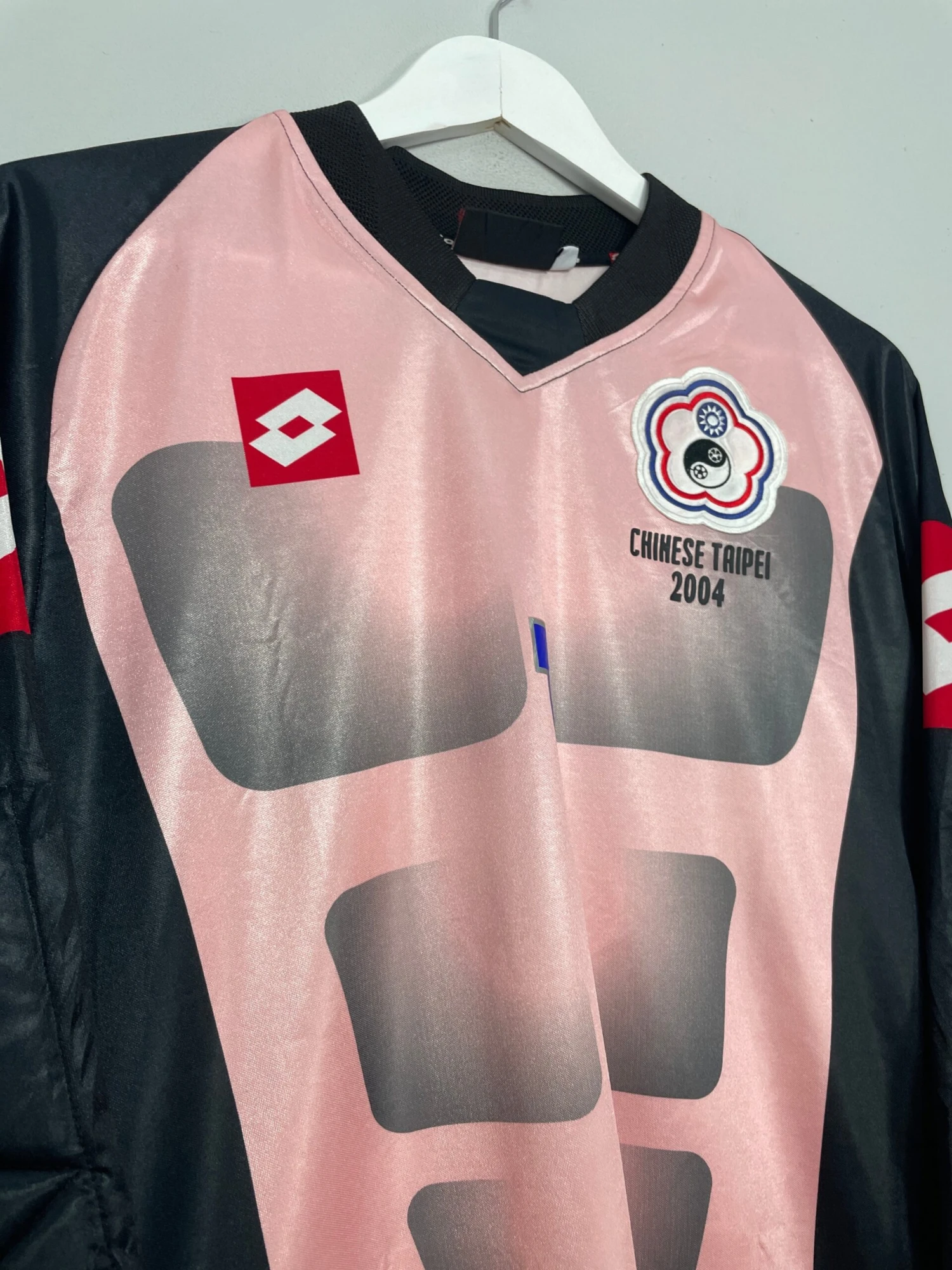 2004 CHINESE TAIPEI WU YING #1 *PLAYER ISSUE* GK SHIRT (L) LOTTO(2004 Chinese Taipei Wu Ying 1 Player Issue Gk Shirt L Lotto) 5 2004 CHINESE TAIPEI WU YING #1 *PLAYER ISSUE* GK SHIRT (L) LOTTO(2004 Chinese Taipei Wu Ying 1 Player Issue Gk Shirt L Lotto) - Image 3