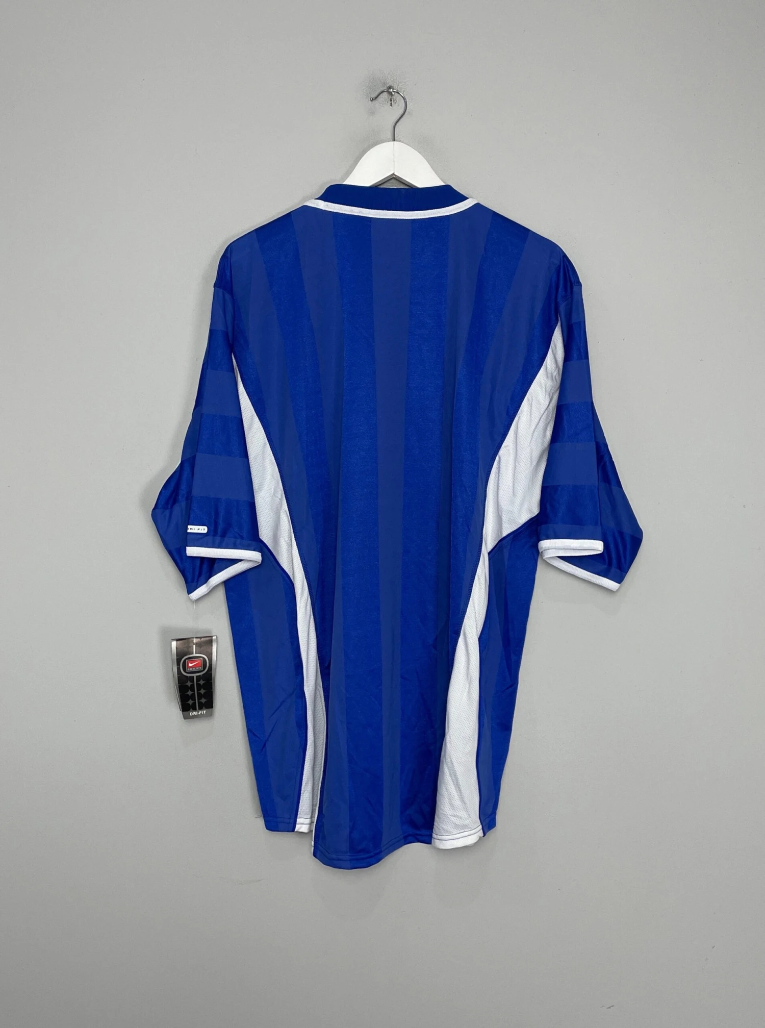 2000/01 HERTHA BERLIN *SQUAD SIGNED* BNWT HOME SHIRT (XXL) NIKE(2000 01 Hertha Berlin Squad Signed Bnwt Home Shirt Xxl Nike54) 7 2000/01 HERTHA BERLIN *SQUAD SIGNED* BNWT HOME SHIRT (XXL) NIKE(2000 01 Hertha Berlin Squad Signed Bnwt Home Shirt Xxl Nike54) - Image 5