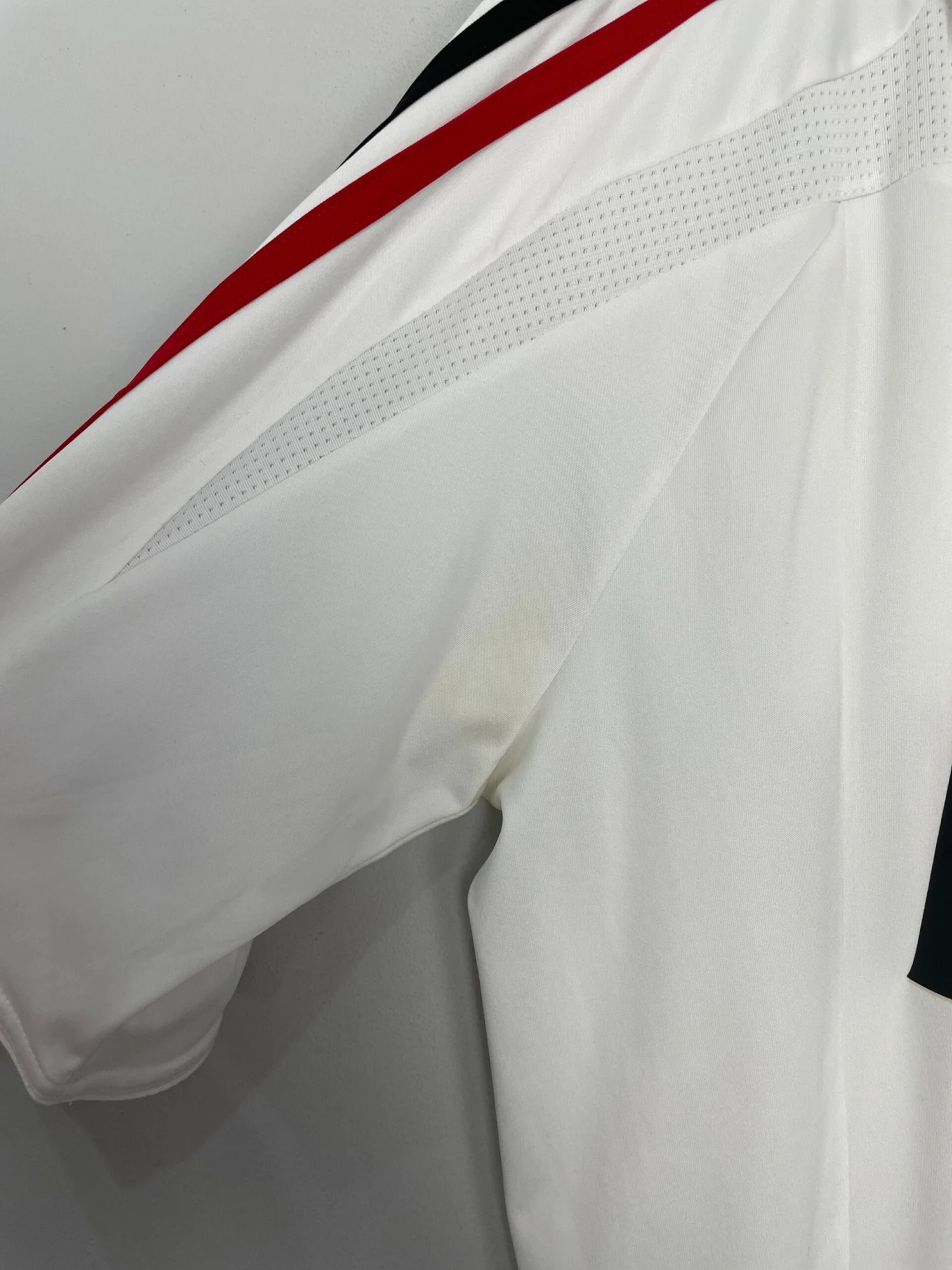 2007/08 AC MILAN RONALDO #99 AWAY SHIRT (L) ADIDAS(2007 08 Ac Milan Ronaldo 99 Away Shirt L Adidas11) 8 2007/08 AC MILAN RONALDO #99 AWAY SHIRT (L) ADIDAS(2007 08 Ac Milan Ronaldo 99 Away Shirt L Adidas11) - Image 6