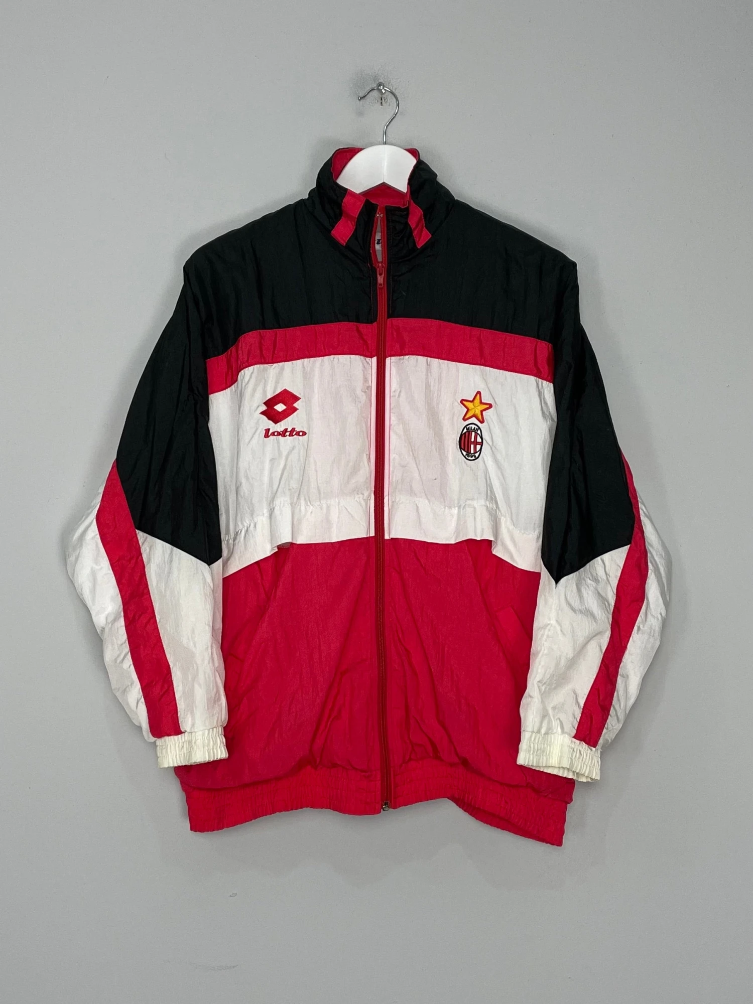 1995/96 AC MILAN TRACK JACKET (M) LOTTO(1995 96 Ac Milan Track Jacket M Lotto57) 3 1995/96 AC MILAN TRACK JACKET (M) LOTTO(1995 96 Ac Milan Track Jacket M Lotto57)