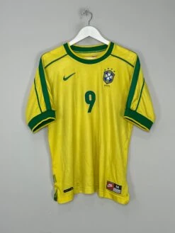 1998/00 BRAZIL RONALDO #9 HOME SHIRT (M) NIKE(1998 00 Brazil Ronaldo 9 Home Shirt M Nike32535) -Cultkits Shop IMG 3612 a1a2e1ec 039b 47bd 82db c7d79386eeaa