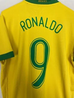 2006/08 BRAZIL RONALDO #9 HOME SHIRT (M) NIKE(2006 08 Brazil Ronaldo 9 Home Shirt M Nike4333) -Cultkits Shop IMG 3804 ec201da2 e2ab 4be5 9dd8 b91170b7eaf2