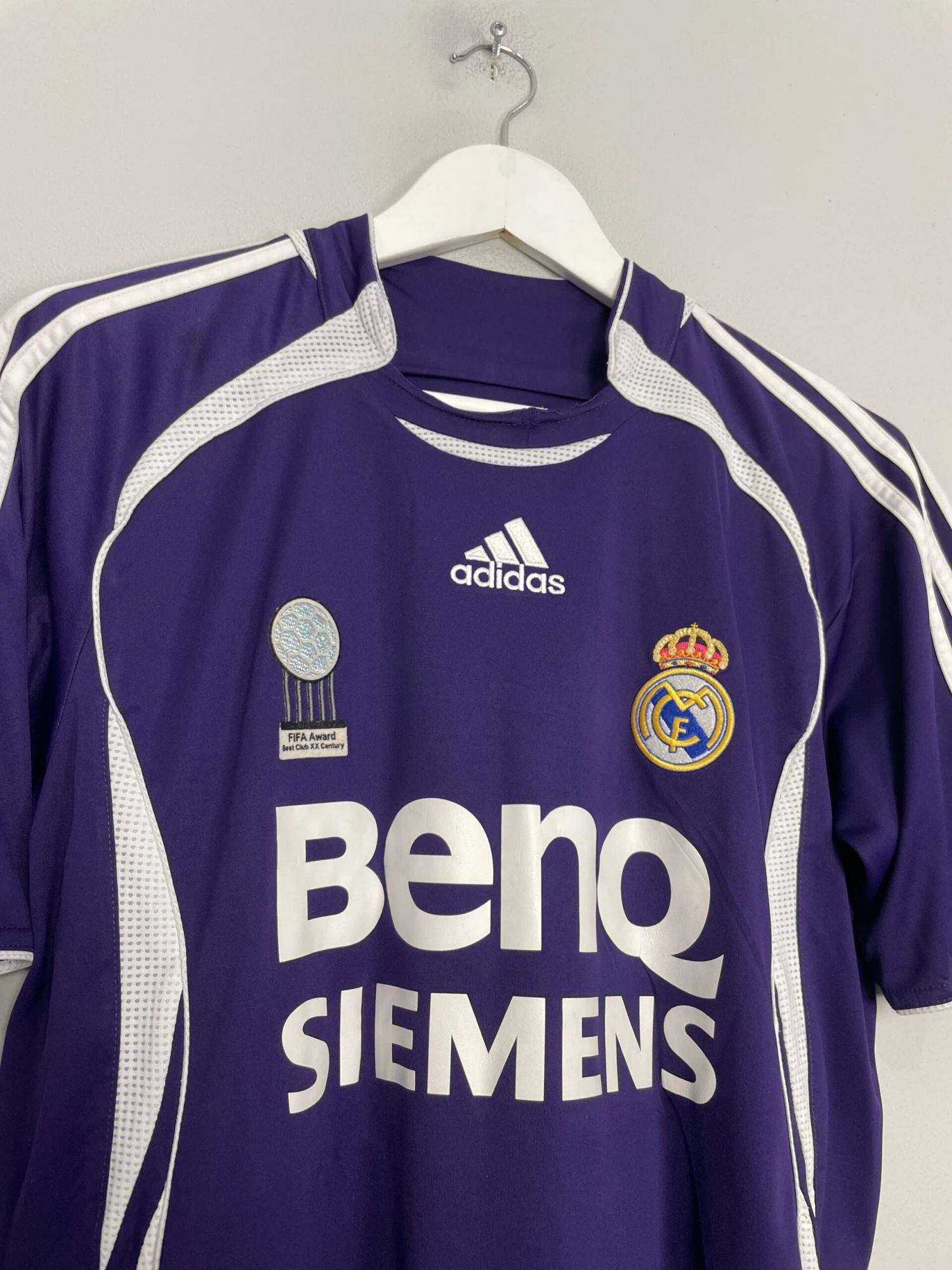 2006/07 REAL MADRID RONALDO #9 THIRD SHIRT (S) ADIDAS(2006 07 Real Madrid Ronaldo 9 Third Shirt S Adidas33) 6 2006/07 REAL MADRID RONALDO #9 THIRD SHIRT (S) ADIDAS(2006 07 Real Madrid Ronaldo 9 Third Shirt S Adidas33) - Image 4