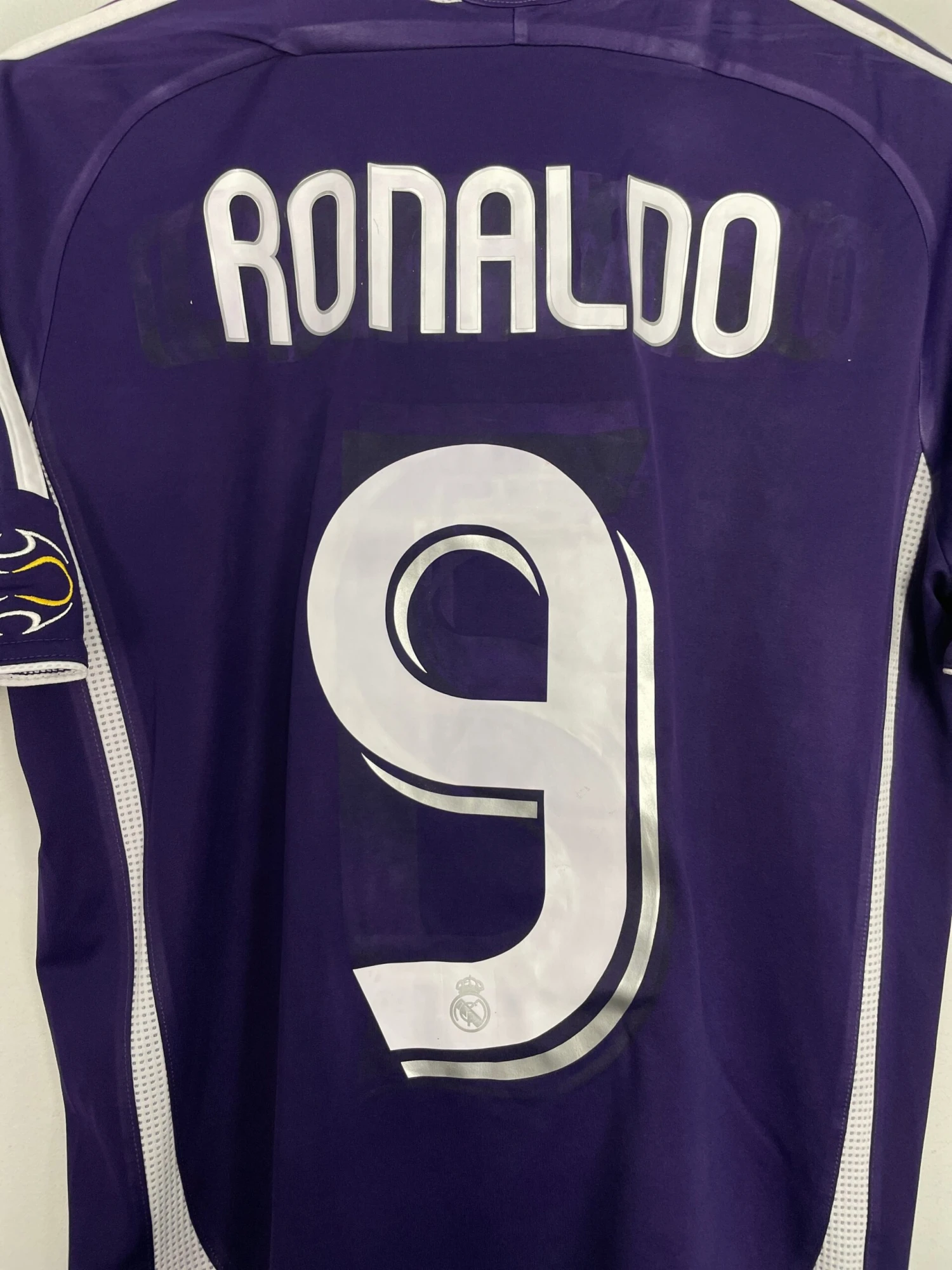 2006/07 REAL MADRID RONALDO #9 THIRD SHIRT (S) ADIDAS(2006 07 Real Madrid Ronaldo 9 Third Shirt S Adidas33) 4 2006/07 REAL MADRID RONALDO #9 THIRD SHIRT (S) ADIDAS(2006 07 Real Madrid Ronaldo 9 Third Shirt S Adidas33) - Image 2