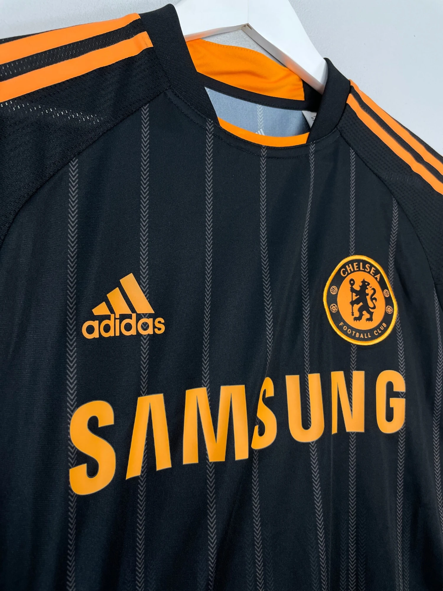 2010/11 CHELSEA MALOUDA #15 *MATCH ISSUE* AWAY SHIRT (M) ADIDAS(2010 11 Chelsea Malouda 15 Match Issue Away Shirt M Adidas) 6 2010/11 CHELSEA MALOUDA #15 *MATCH ISSUE* AWAY SHIRT (M) ADIDAS(2010 11 Chelsea Malouda 15 Match Issue Away Shirt M Adidas) - Image 4