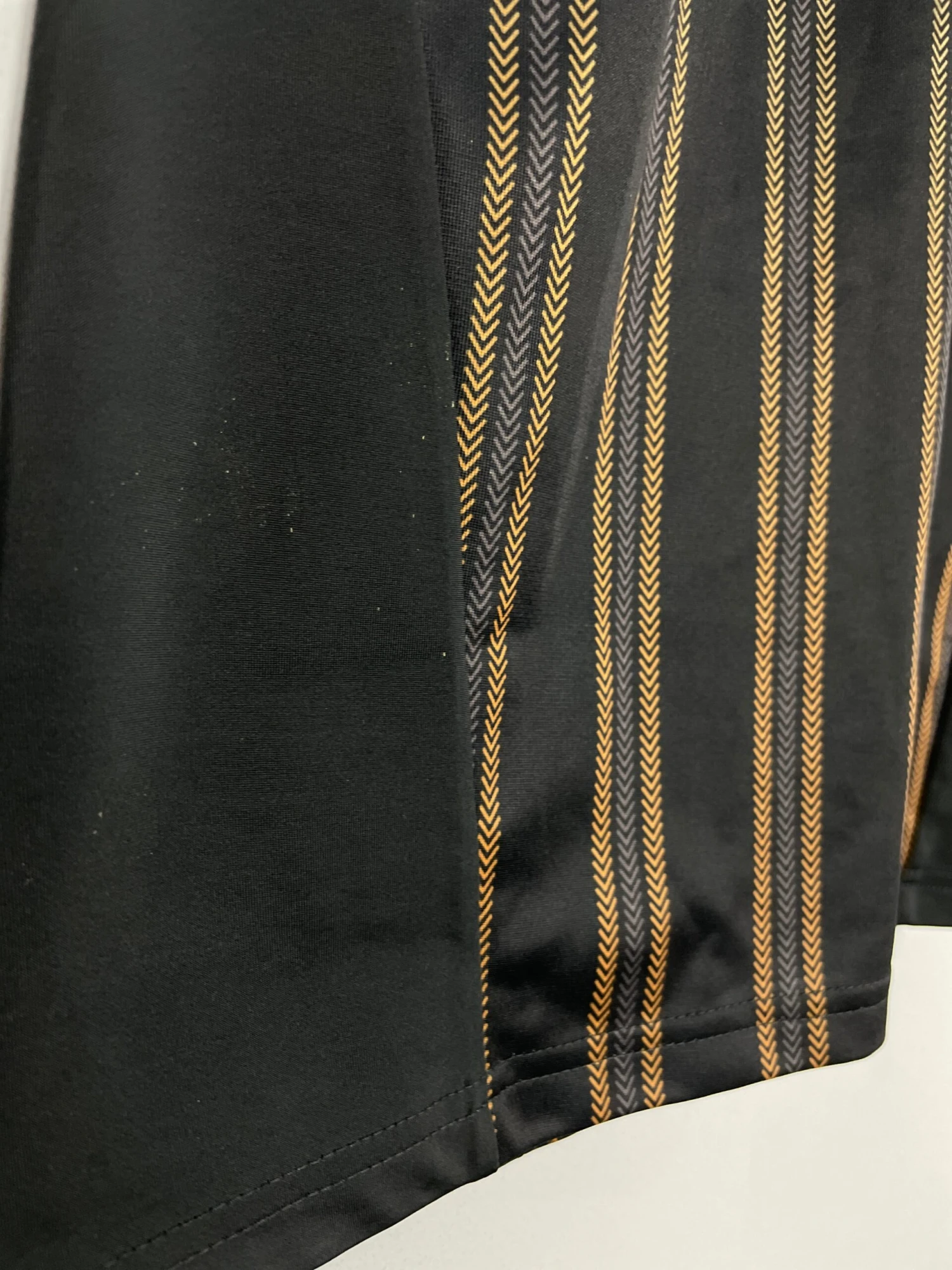 2010/11 CHELSEA MALOUDA #15 *MATCH ISSUE* AWAY SHIRT (M) ADIDAS(2010 11 Chelsea Malouda 15 Match Issue Away Shirt M Adidas) 7 2010/11 CHELSEA MALOUDA #15 *MATCH ISSUE* AWAY SHIRT (M) ADIDAS(2010 11 Chelsea Malouda 15 Match Issue Away Shirt M Adidas) - Image 5