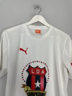 2009 LIGA DEPORTIVA ALAJUELENSE 'CHAMPIONS' T-SHIRT (L) PUMA(2009 Liga Deportiva Alajuelense Champions T Shirt L Puma35)