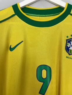 1998/00 BRAZIL RONALDO #9 HOME SHIRT (L) NIKE(1998 00 Brazil Ronaldo 9 Home Shirt L Nike00) -Cultkits Shop IMG 4992 52e8482c 3678 49a6 94e5 01ffe196dc6c