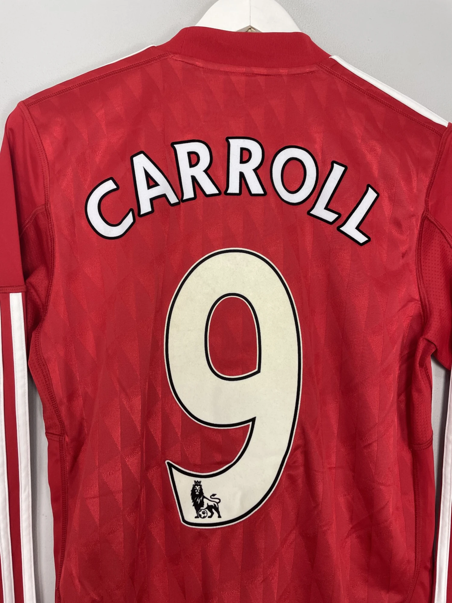 2010/11 LIVERPOOL CARROLL #9 C/L L/S HOME SHIRT (S) ADIDAS(2010 11 Liverpool Carroll 9 C L L S Home Shirt S Adidas) 4 2010/11 LIVERPOOL CARROLL #9 C/L L/S HOME SHIRT (S) ADIDAS(2010 11 Liverpool Carroll 9 C L L S Home Shirt S Adidas) - Image 2