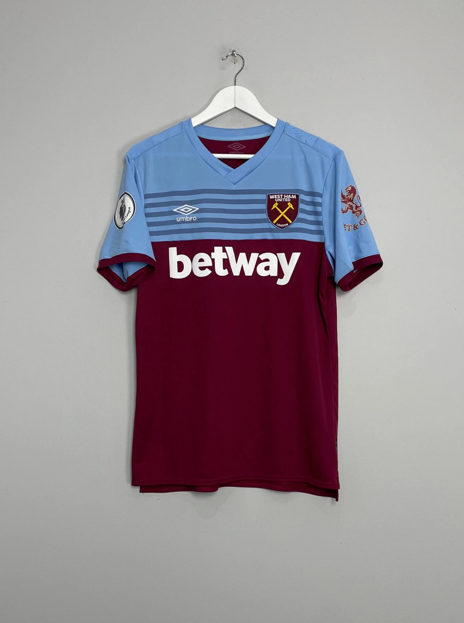 2019/20 WEST HAM OGBONNA #21 *MATCH ISSUE* HOME SHIRT (L) UMBRO(2019 2020 West Ham Ogbonna 21 Player Issue Home Shirt L Umbro) 5 2019/20 WEST HAM OGBONNA #21 *MATCH ISSUE* HOME SHIRT (L) UMBRO(2019 2020 West Ham Ogbonna 21 Player Issue Home Shirt L Umbro) - Image 3