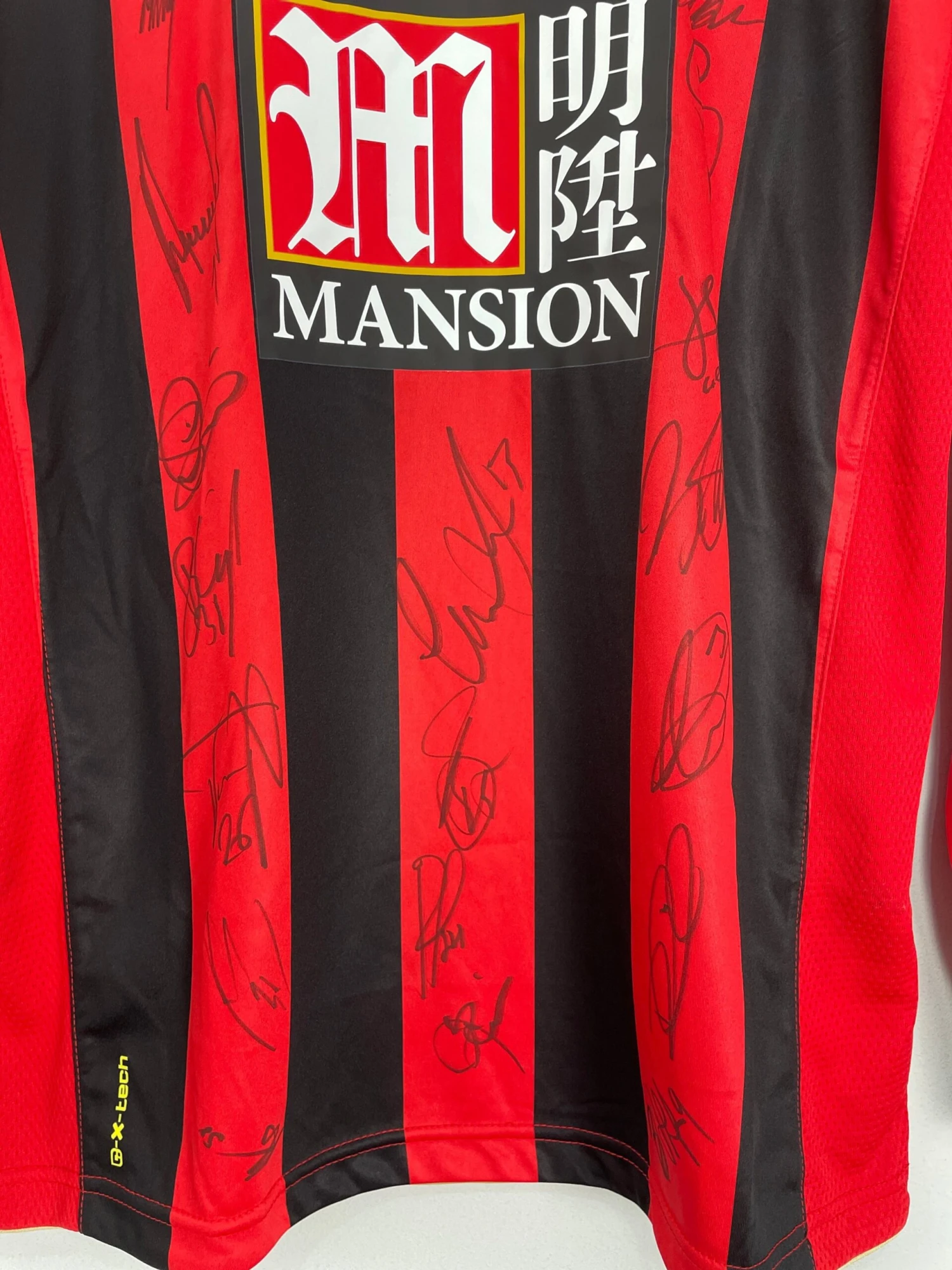 2016/17 BOURNEMOUTH *SQUAD SIGNED* BNWT L/S HOME SHIRT (S) JD(2016 17 Bournemouth Squad Signed Bnwt L S Home Shirt S Jd 1) 5 2016/17 BOURNEMOUTH *SQUAD SIGNED* BNWT L/S HOME SHIRT (S) JD(2016 17 Bournemouth Squad Signed Bnwt L S Home Shirt S Jd 1) - Image 3