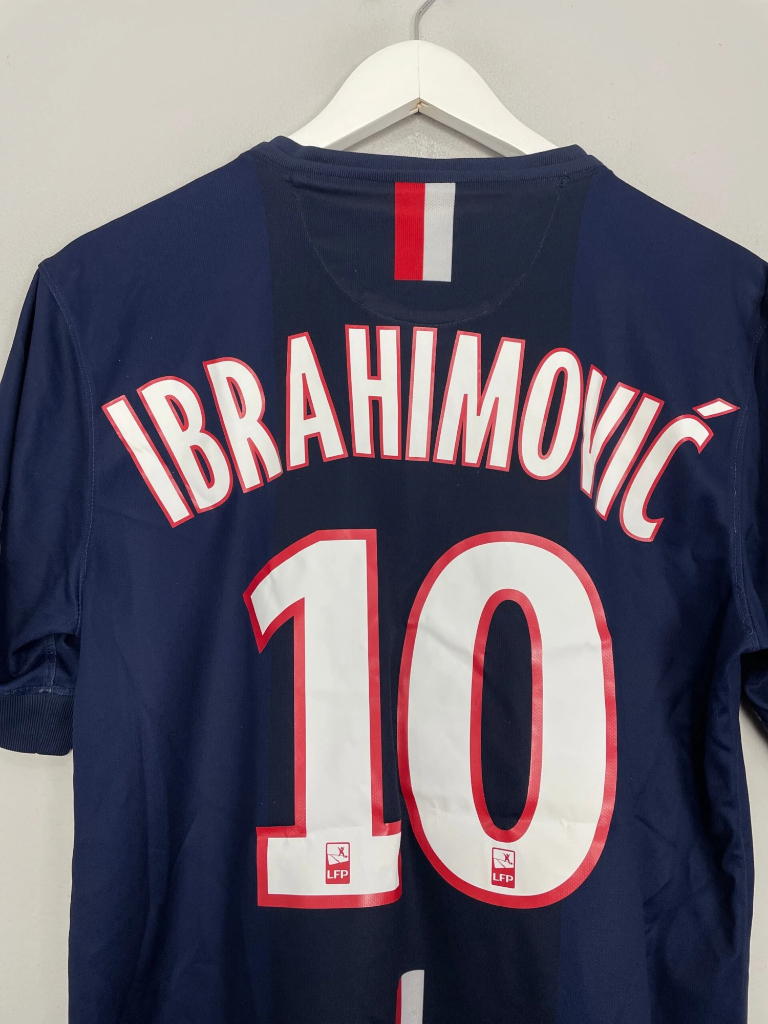 2014/15 PSG IBRAHIMOVIC #10 HOME SHIRT (M) NIKE(2014 15 Psg Ibrahimovic 10 Home Shirt M Nike422) 4 2014/15 PSG IBRAHIMOVIC #10 HOME SHIRT (M) NIKE(2014 15 Psg Ibrahimovic 10 Home Shirt M Nike422) - Image 2