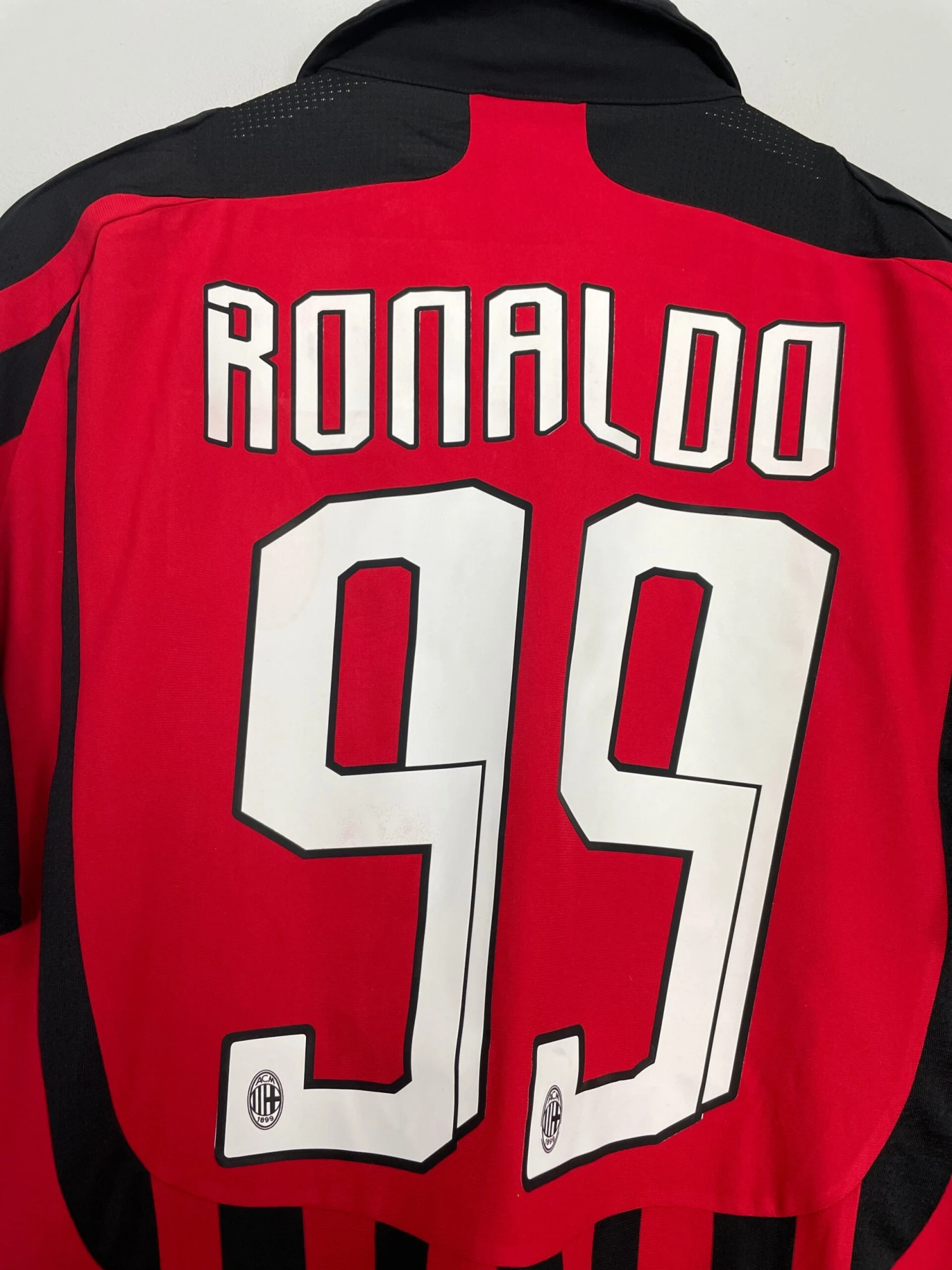 2007/08 AC MILAN RONALDO #99 HOME SHIRT (L) ADIDAS(2007 2008 Ac Milan Ronaldo 99 Home Shirt L Adidas) 4 2007/08 AC MILAN RONALDO #99 HOME SHIRT (L) ADIDAS(2007 2008 Ac Milan Ronaldo 99 Home Shirt L Adidas) - Image 2
