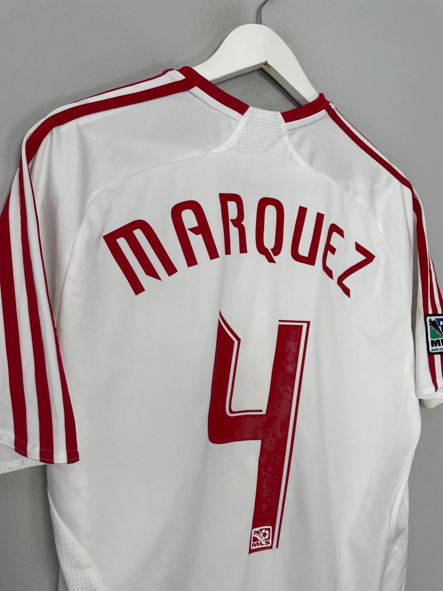 2007/08 NEW YORK RED BULLS R.MARQUEZ #4 HOME SHIRT (M) ADIDAS(2007 08 New York Red Bulls R Marquez 4 Home Shirt M Adidas845) 4 2007/08 NEW YORK RED BULLS R.MARQUEZ #4 HOME SHIRT (M) ADIDAS(2007 08 New York Red Bulls R Marquez 4 Home Shirt M Adidas845) - Image 2