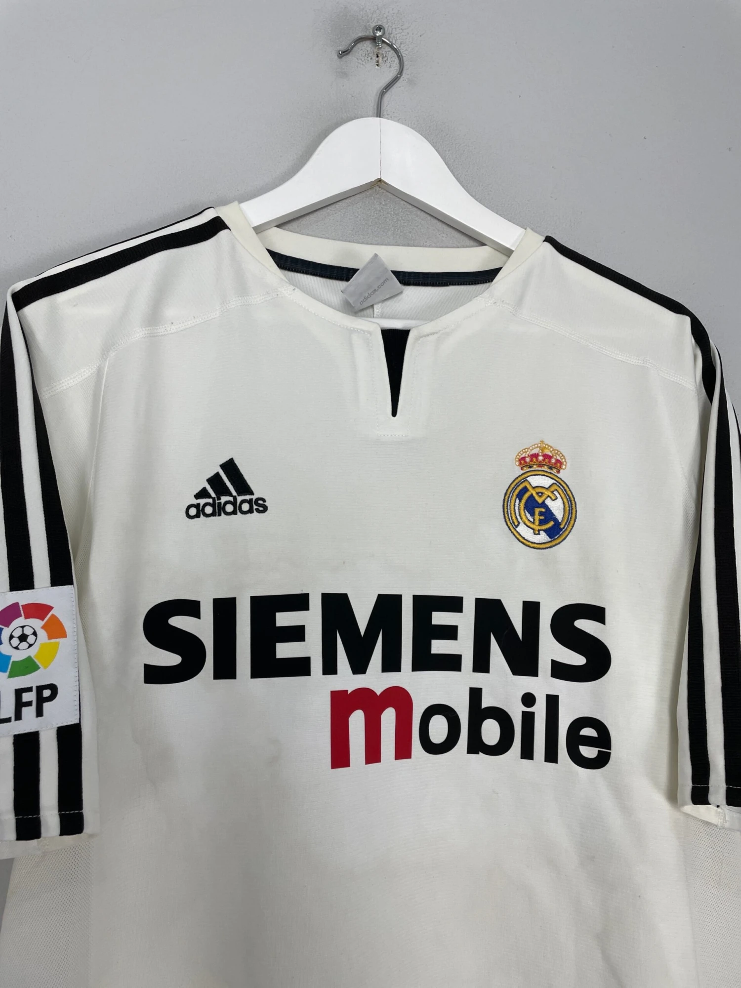 2003/04 REAL MADRID RONALDO #9 HOME SHIRT (L) ADIDAS(2003 04 Real Madrid Ronaldo 9 Home Shirt L Adidas66) 6 2003/04 REAL MADRID RONALDO #9 HOME SHIRT (L) ADIDAS(2003 04 Real Madrid Ronaldo 9 Home Shirt L Adidas66) - Image 4