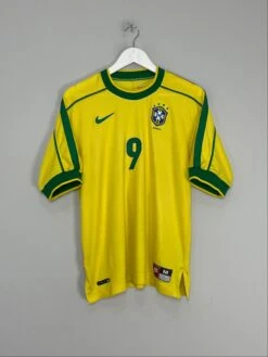 1998/00 BRAZIL RONALDO #9 HOME SHIRT (M) NIKE(1998 00 Brazil Ronaldo 9 Home Shirt M Nike222) -Cultkits Shop IMG 8232 4d2f9fc6 25f3 45b9 b76d 5b7fa1054a49