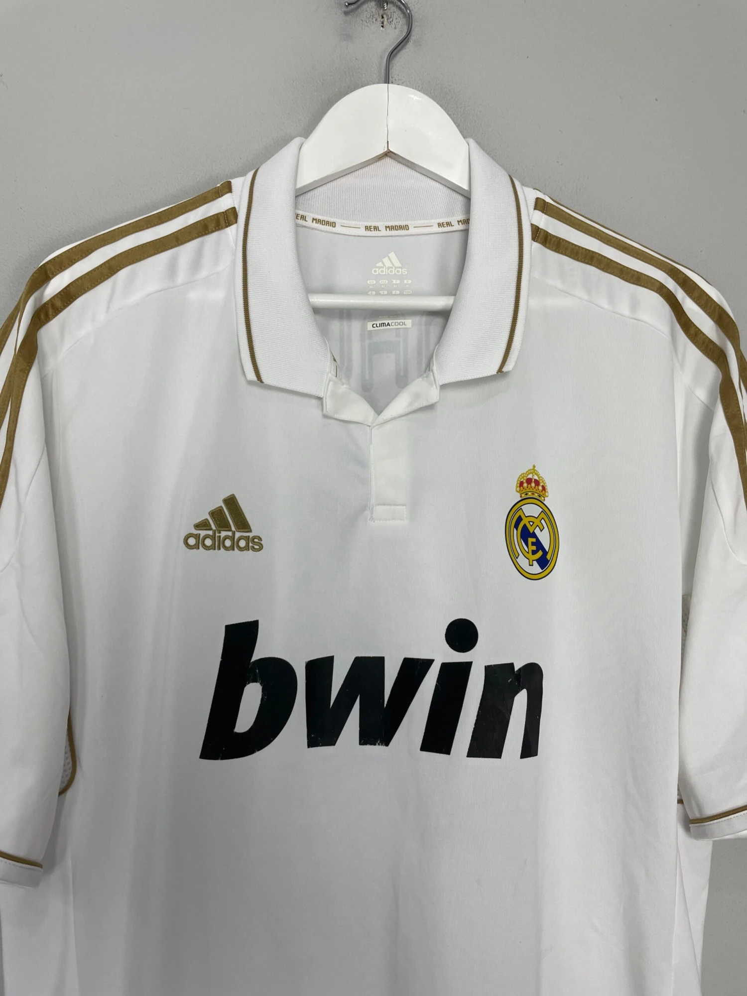 2011/12 REAL MADRID RONALDO #7 HOME SHIRT (XL) ADIDAS(2011 12 Real Madrid Ronaldo 7 Home Shirt Xl Adidas235) 6 2011/12 REAL MADRID RONALDO #7 HOME SHIRT (XL) ADIDAS(2011 12 Real Madrid Ronaldo 7 Home Shirt Xl Adidas235) - Image 4