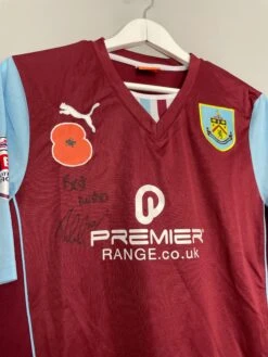 2013/14 BURNLEY INGS #10 *MATCH ISSUE + SIGNED* HOME SHIRT (M) PUMA(2013 14 Burnley Ings 10 Match Issue Signed Home Shirt M Puma) -Cultkits Shop IMG 8821 2b4add47 92f0 4cc5 8fb4 fd3b2983e682