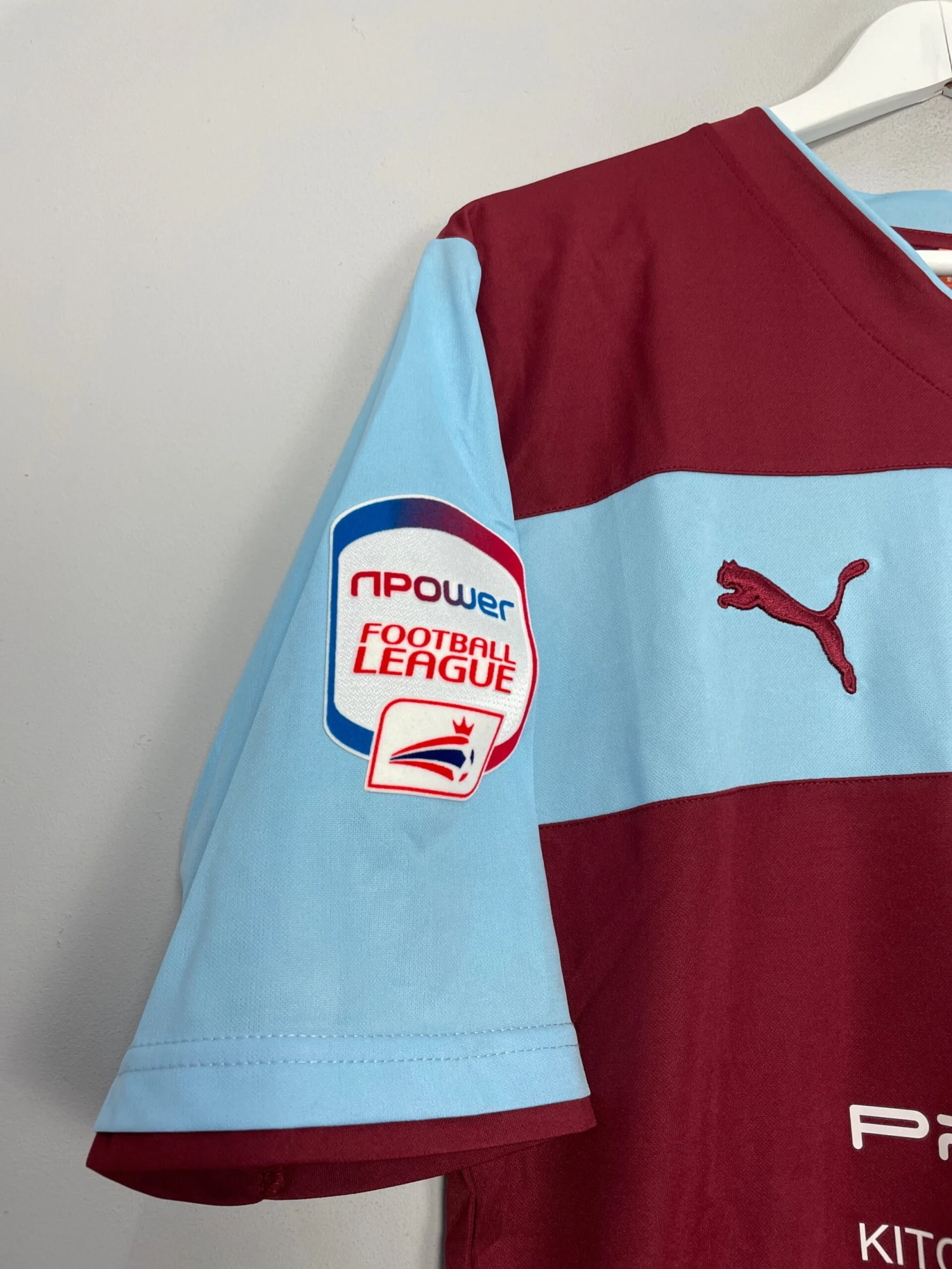 2012/13 BURNLEY INGS #14 *MATCH ISSUE + SIGNED* HOME SHIRT (M) PUMA(2012 13 Burnley Ings 14 Match Issue Signed Home Shirt M Puma) 7 2012/13 BURNLEY INGS #14 *MATCH ISSUE + SIGNED* HOME SHIRT (M) PUMA(2012 13 Burnley Ings 14 Match Issue Signed Home Shirt M Puma) - Image 5