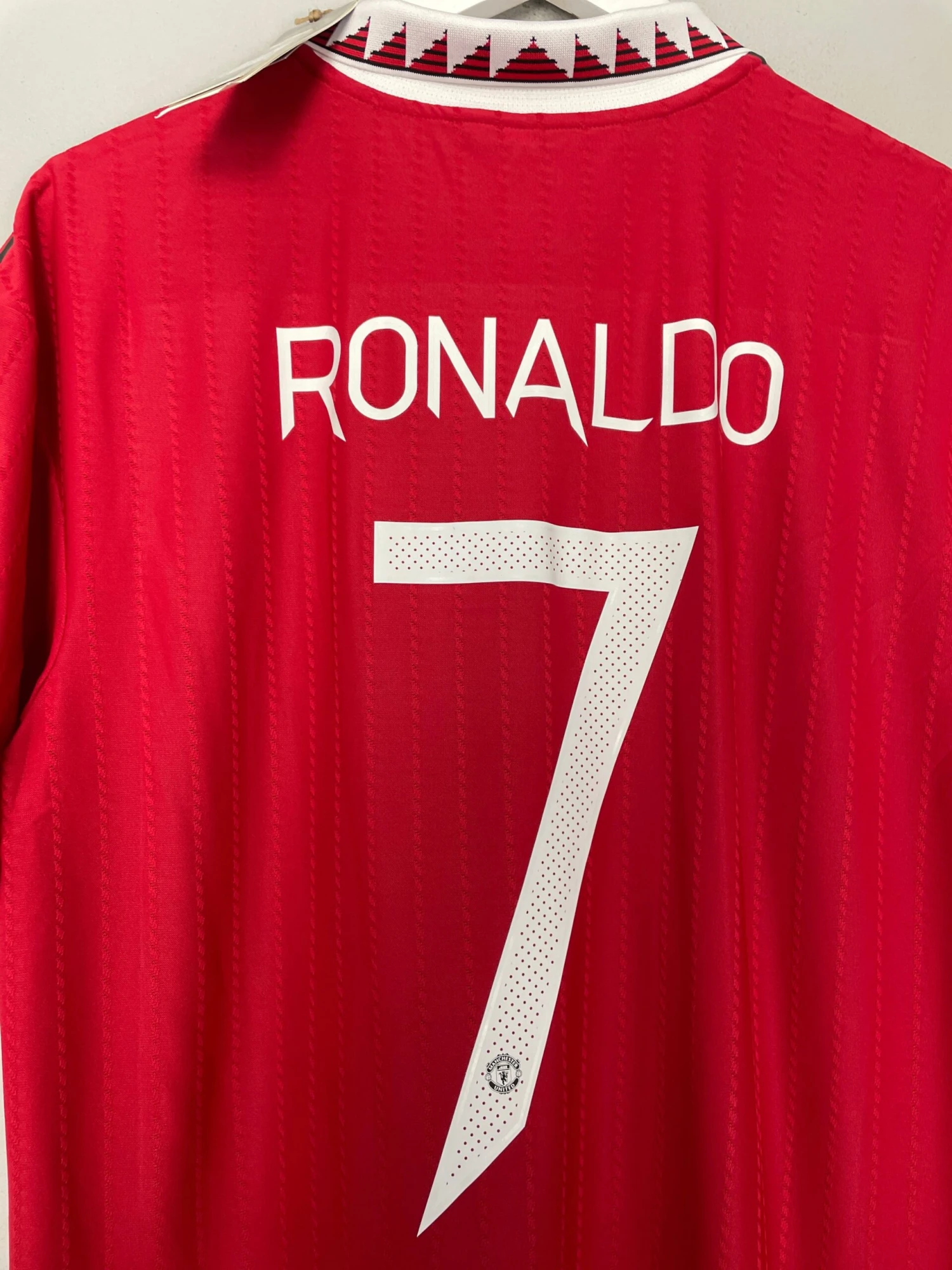2022/23 MANCHESTER UNITED RONALDO #7 *BNWT* PLAYER ISSUE E/L HOME SHIRT (L) ADIDAS(2022 23 Manchester United Ronaldo 7 Bnwt Player Issue E L Home Shirt L Adidas) 4 2022/23 MANCHESTER UNITED RONALDO #7 *BNWT* PLAYER ISSUE E/L HOME SHIRT (L) ADIDAS(2022 23 Manchester United Ronaldo 7 Bnwt Player Issue E L Home Shirt L Adidas) - Image 2