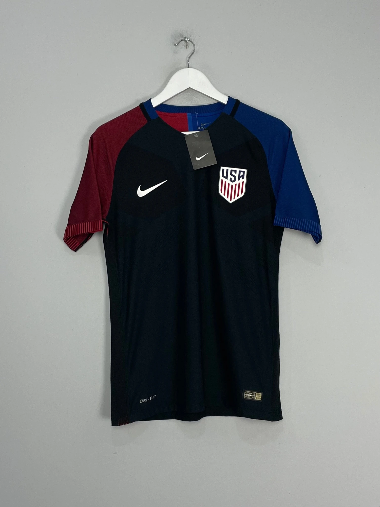 2015/16 USA *BNWT* PLAYER ISSUE* AWAY SHIRT (M) NIKE(2015 16 Usa Bnwt Player Issue Away Shirt M Nike323) 3 2015/16 USA *BNWT* PLAYER ISSUE* AWAY SHIRT (M) NIKE(2015 16 Usa Bnwt Player Issue Away Shirt M Nike323)