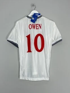 1999/00 ENGLAND OWEN #10 *SIGNED* BNWT HOME SHIRT (M) UMBRO(1999 00 England Owen 10 Signed Bnwt Home Shirt M Umbro56436) -Cultkits Shop IMG 9792 6615d807 d1bb 4b20 b133 5e5441ce95f8