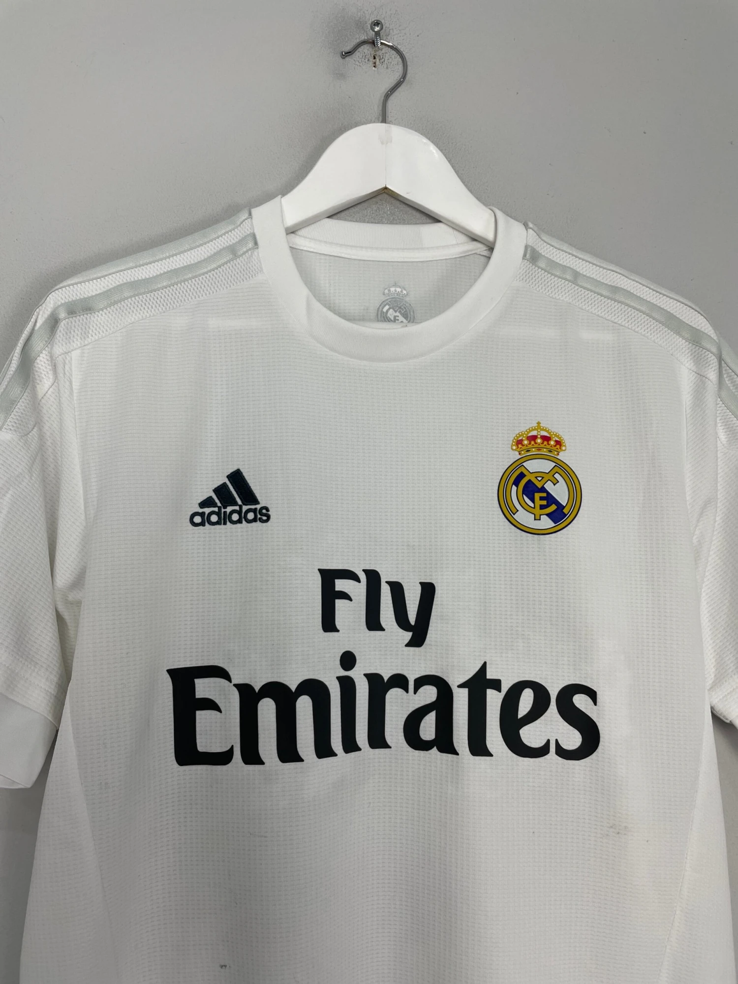 2015/16 REAL MADRID RONALDO #7 HOME SHIRT (S) ADIDAS(2015 16 Real Madrid Ronaldo 7 Home Shirt S Adidas424) 6 2015/16 REAL MADRID RONALDO #7 HOME SHIRT (S) ADIDAS(2015 16 Real Madrid Ronaldo 7 Home Shirt S Adidas424) - Image 4