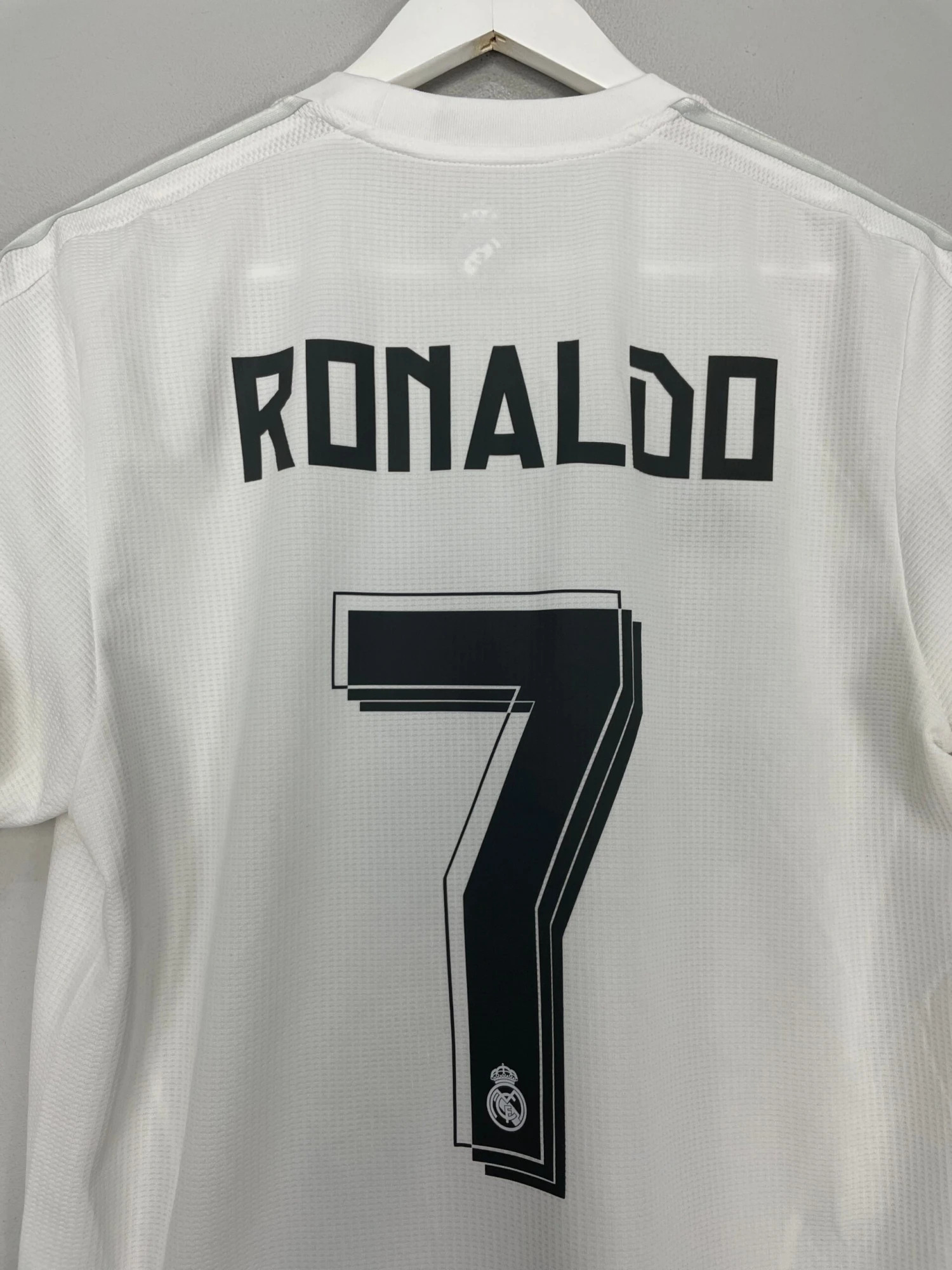 2015/16 REAL MADRID RONALDO #7 HOME SHIRT (S) ADIDAS(2015 16 Real Madrid Ronaldo 7 Home Shirt S Adidas424) 4 2015/16 REAL MADRID RONALDO #7 HOME SHIRT (S) ADIDAS(2015 16 Real Madrid Ronaldo 7 Home Shirt S Adidas424) - Image 2