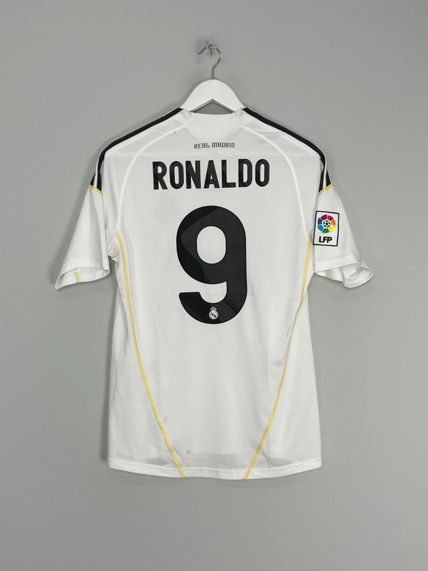 2009/10 REAL MADRID RONALDO #9 HOME SHIRT (S) ADIDAS(2009 10 Real Madrid Ronaldo 9 Home Shirt S Adidas987) 3 2009/10 REAL MADRID RONALDO #9 HOME SHIRT (S) ADIDAS(2009 10 Real Madrid Ronaldo 9 Home Shirt S Adidas987)