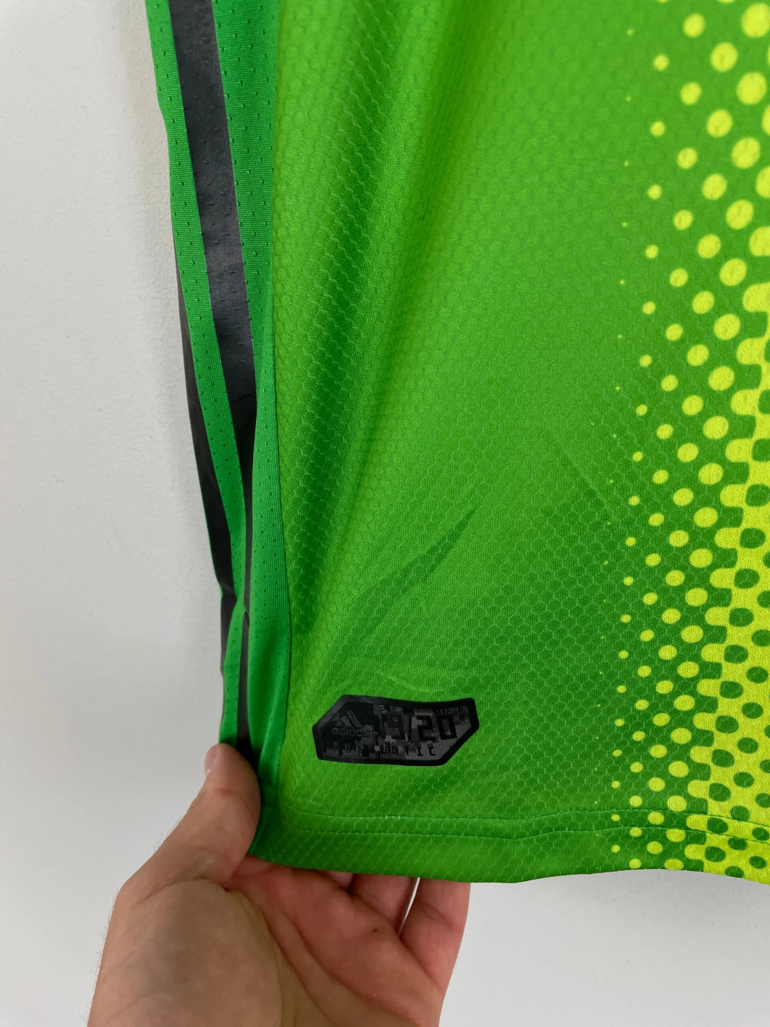 2019/20 JUVENTUS X PALACE *AUTHENTIC* GK SHIRT (M) ADIDAS(2019 20 Juventus X Palace Authentic Gk Shirt M Adidas5656) 5 2019/20 JUVENTUS X PALACE *AUTHENTIC* GK SHIRT (M) ADIDAS(2019 20 Juventus X Palace Authentic Gk Shirt M Adidas5656) - Image 3