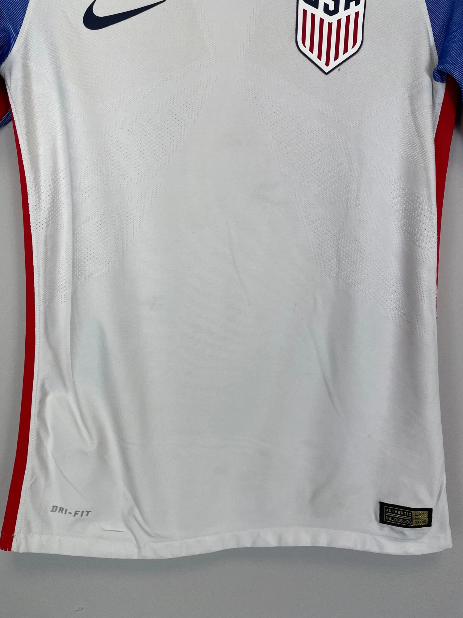 2016/17 USA *PLAYER ISSUE* HOME SHIRT (S) NIKE(2016 17 Usa Player Issue Home Shirt S Nike144) 5 2016/17 USA *PLAYER ISSUE* HOME SHIRT (S) NIKE(2016 17 Usa Player Issue Home Shirt S Nike144) - Image 3