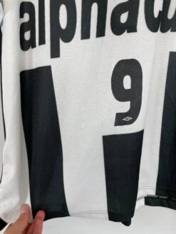 2000 SANTOS #9 HOME SHIRT (XL) UMBRO(2000 Santos 9 Home Shirt Xl Umbro6464) -Cultkits Shop image00090 5db6575f e4fd 4e7a 998c 49a1e4ee32c6