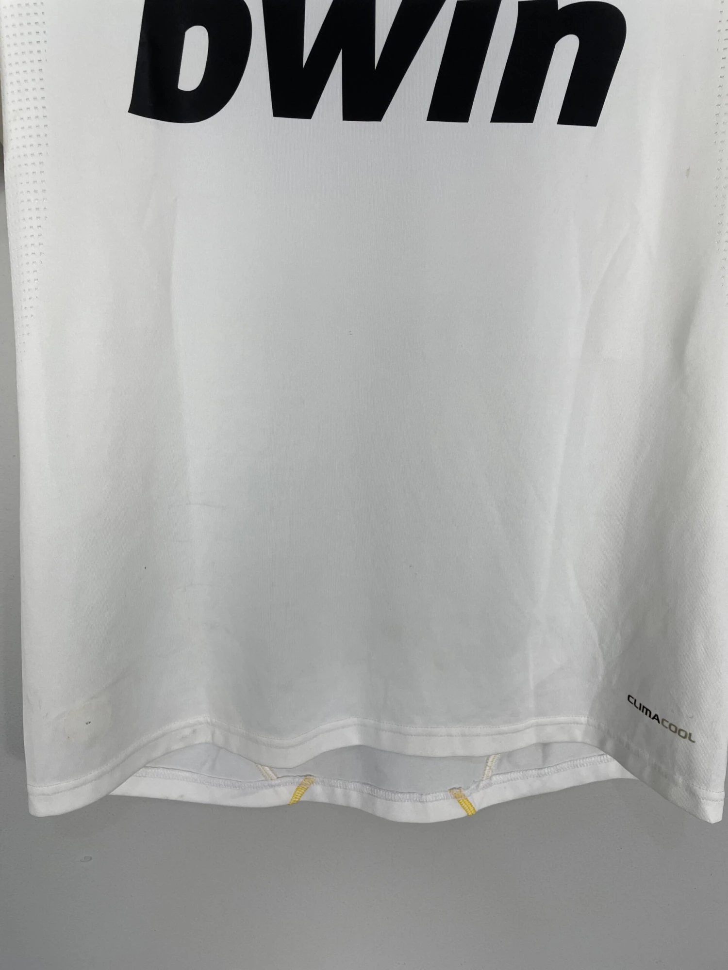 2009/10 REAL MADRID RONALDO #9 HOME SHIRT (S) ADIDAS(2009 10 Real Madrid Ronaldo 9 Home Shirt S Adidas987) 7 2009/10 REAL MADRID RONALDO #9 HOME SHIRT (S) ADIDAS(2009 10 Real Madrid Ronaldo 9 Home Shirt S Adidas987) - Image 5