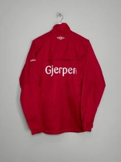 2004/06 GJERPEN FC TRACK JACKET (M/L) UMBRO(2004 06 Gjerpen Fc Track Jacket M L Umbro79) -Cultkits Shop image00172 0244d278 c529 4a44 95bf dcc7d6b36860
