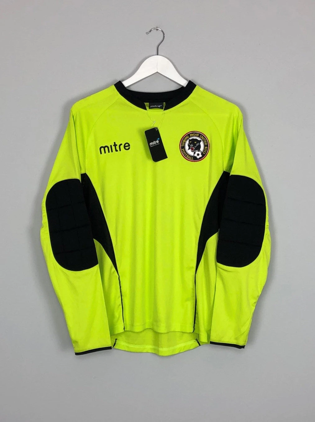 2014 TANJONG PAGAR *BNWT* GK SHIRT (M) MITRE(Tanjong Pagar 2014 Bnwt Gk Shirt M Mitre) 3 2014 TANJONG PAGAR *BNWT* GK SHIRT (M) MITRE(Tanjong Pagar 2014 Bnwt Gk Shirt M Mitre)