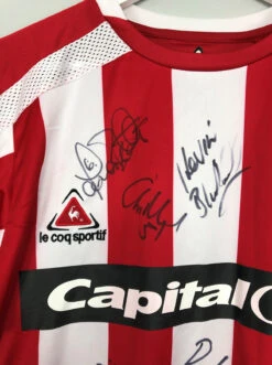 2007/08 SHEFFIELD UNITED HENDRIE #11 *MATCH WORN + SQUAD SIGNED* HOME SHIRT (M) LE COQ SPORTIF(Sheffield United Hendrie 11 2007 08 Match Worn Squad Signed Home Shirt M Le Coq Sportif) -Cultkits Shop img 3356 19931ef8 31a8 456d 9e24 334528ca6e4b