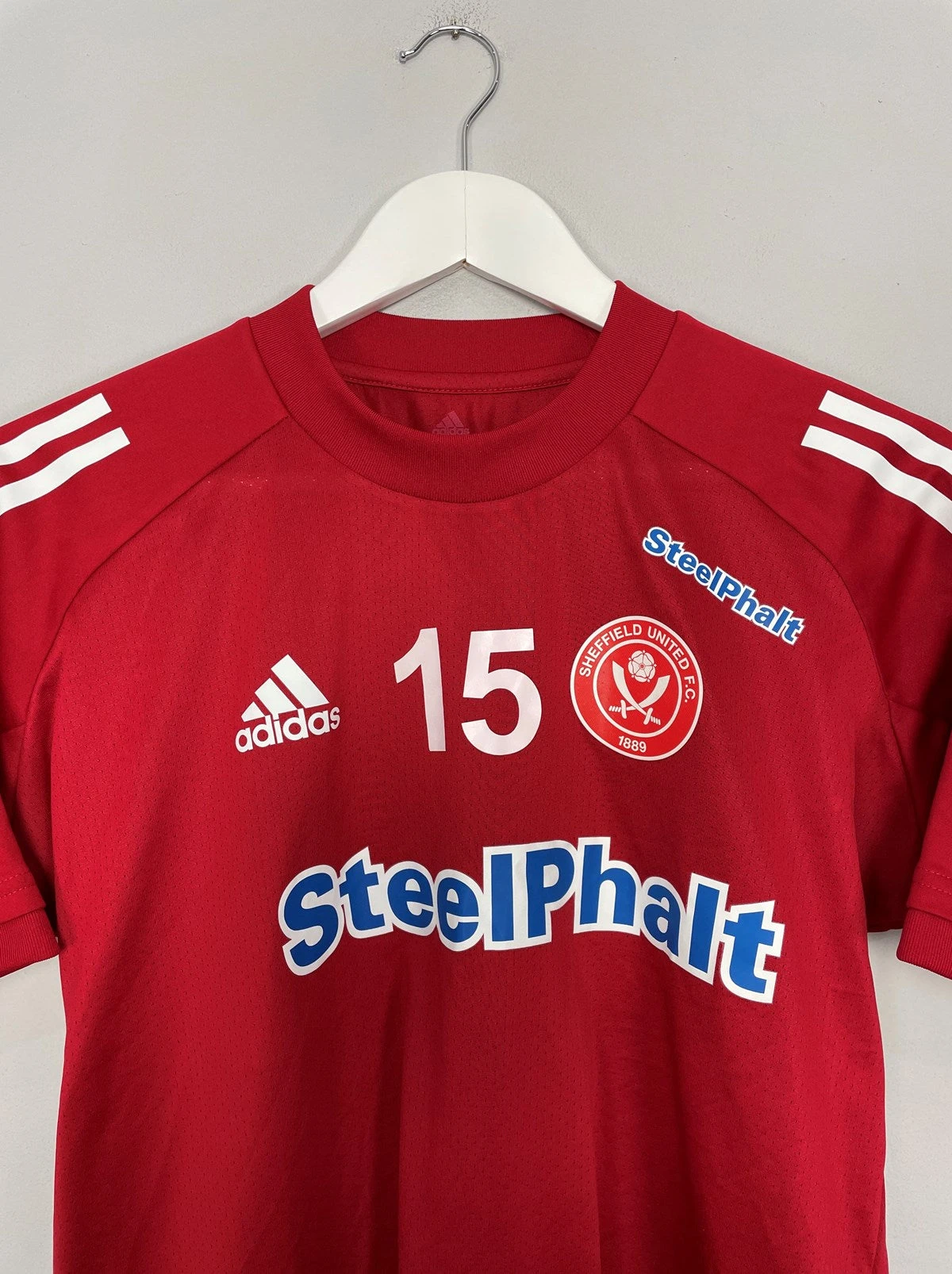 2018/19 SHEFFIELD UNITED WOMENS #15 ADIDAS TRAINING SHIRT (S) ADIDAS(Sheffield United Womens 15 2018 2019 Adidas Training Shirt S Adidas) 4 2018/19 SHEFFIELD UNITED WOMENS #15 ADIDAS TRAINING SHIRT (S) ADIDAS(Sheffield United Womens 15 2018 2019 Adidas Training Shirt S Adidas) - Image 2